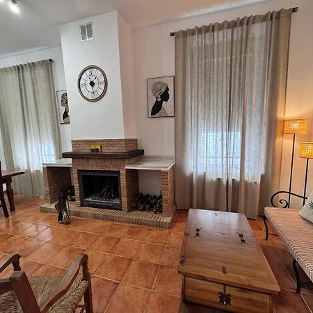 Convento Hermana Esther Alosno Экстерьер фото